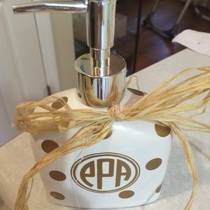 Custom soap pumps