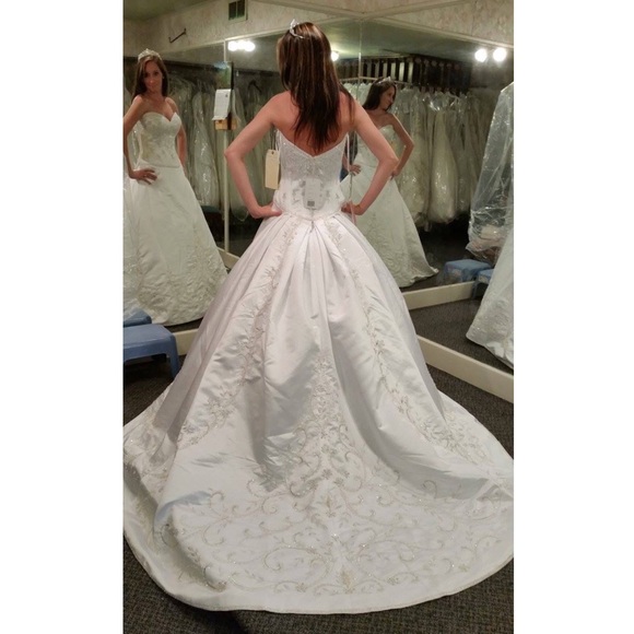 Meet your Posher, Chelsie - Picture 3 of 4