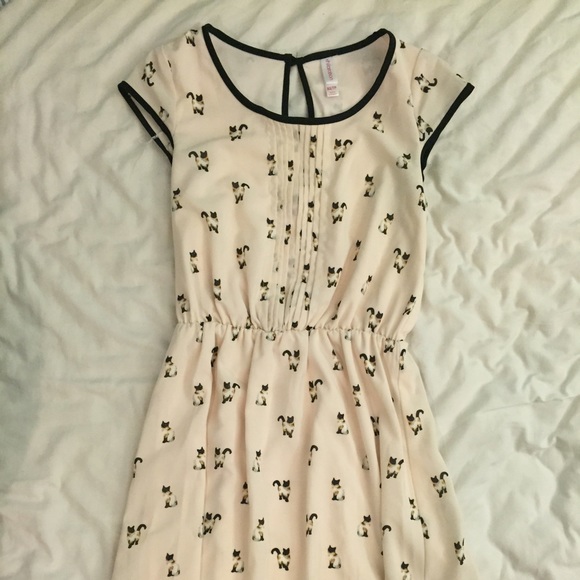 Super cute cat dress!!!