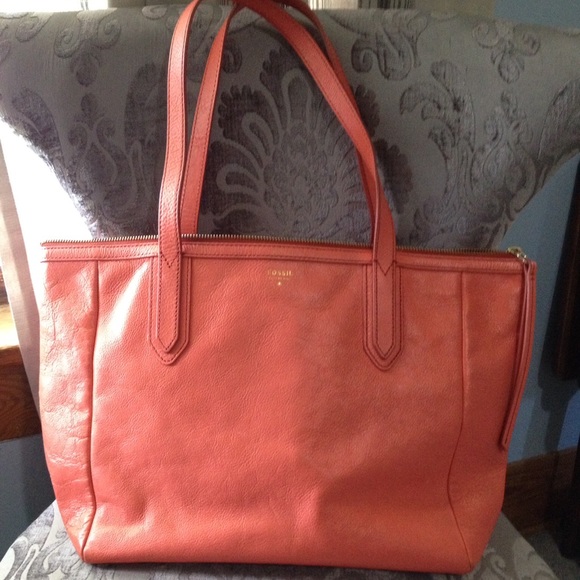 Fossil purse