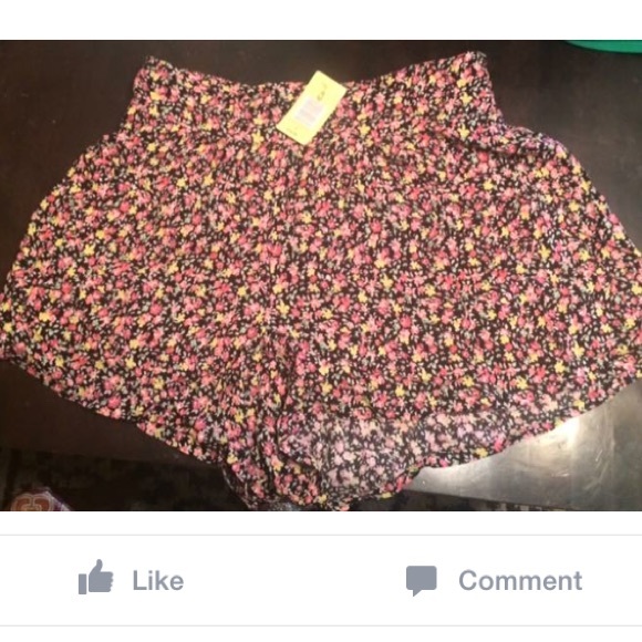 Torrid floral shorts