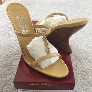 Salvatore FERRAGAMO Shoes