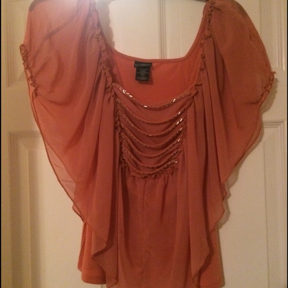 Chiffon butterfly shirt from Buckle. Perfect - Picture 1 of 3