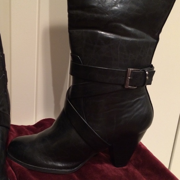 Nine West boots - Picture 2 of 4