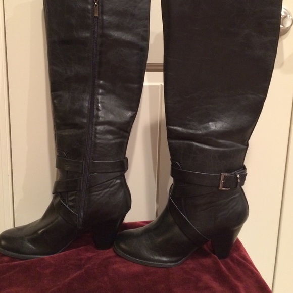 Nine West boots - Picture 3 of 4