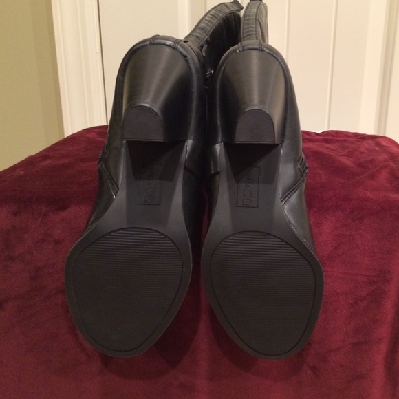 Nine West boots - Picture 4 of 4