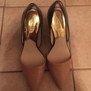 Michael kors pumps