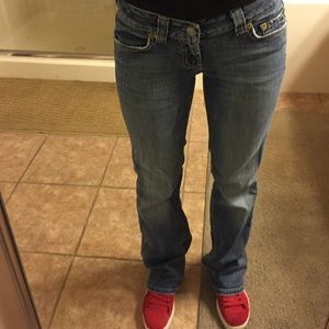American Eagle Outfitters boyfriend jeans