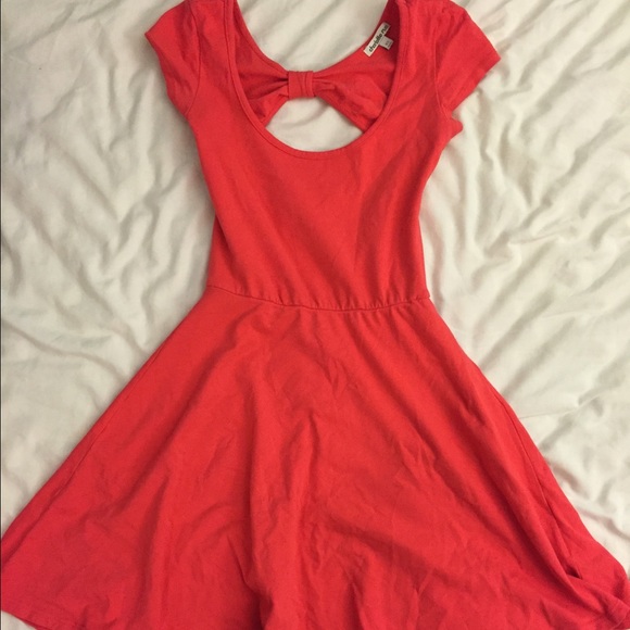 Cute coral dress!