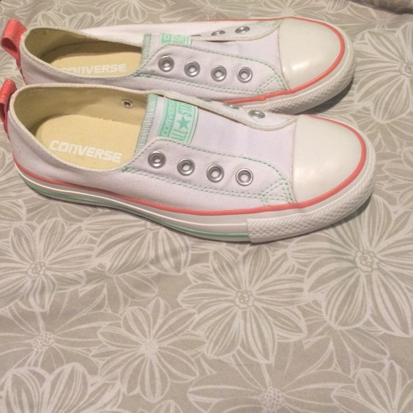 NWOT White converse slip ons