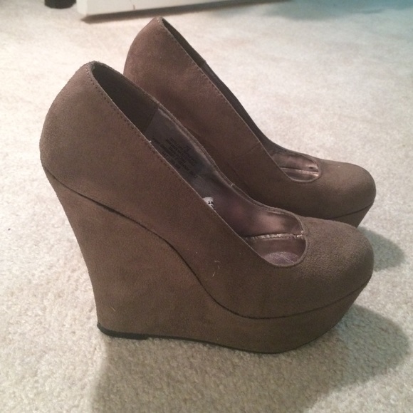 Mossimo Shoes - Gray-Taupe Platform Wedges