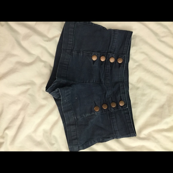 High waisted shorts! - Picture 1 of 3