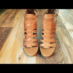 Guess leather nude scrappy open toed heels