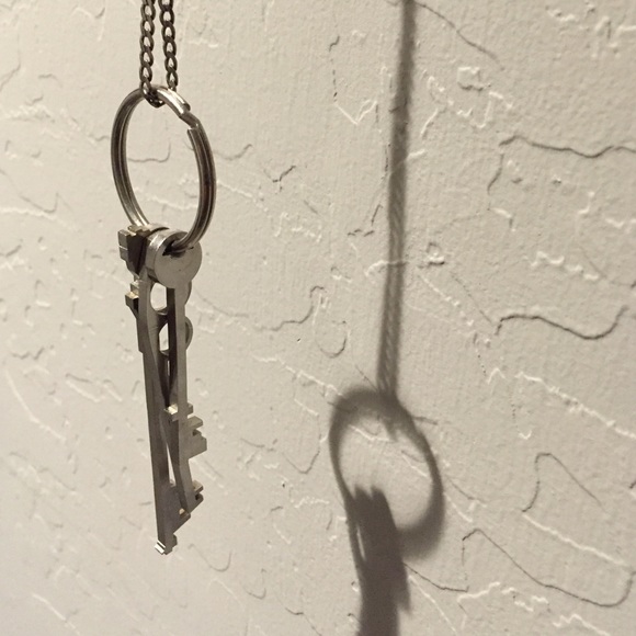 Surface to air necklace -unisex