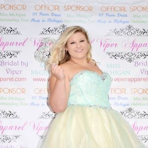 Meet your Posher, Karagen