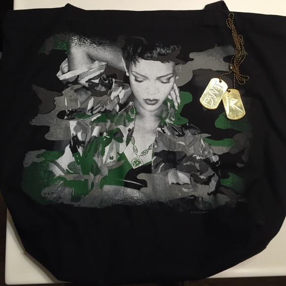 ON HOLD Rihanna tote from her Diamonds world Tour