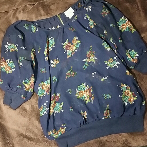 Tops - Sheer navy floral top!