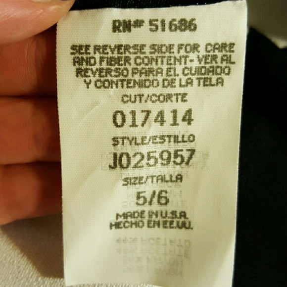 Dress 5/6 - Picture 3 of 3