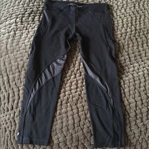Lorna Jane 3/4 leggings black