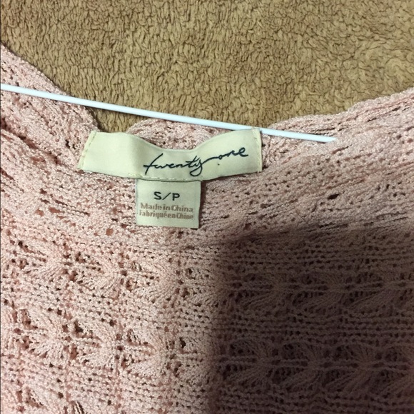 Knit sweater - Picture 2 of 2