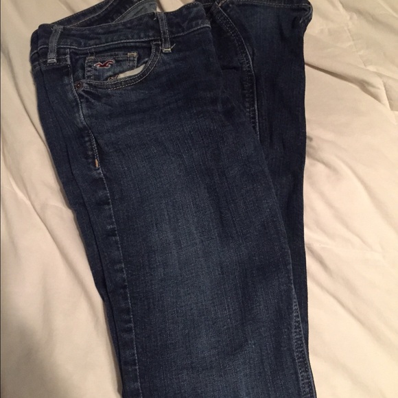 DARK WASH JEANS