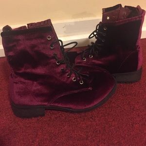 Vintage mid velvet maroon boots