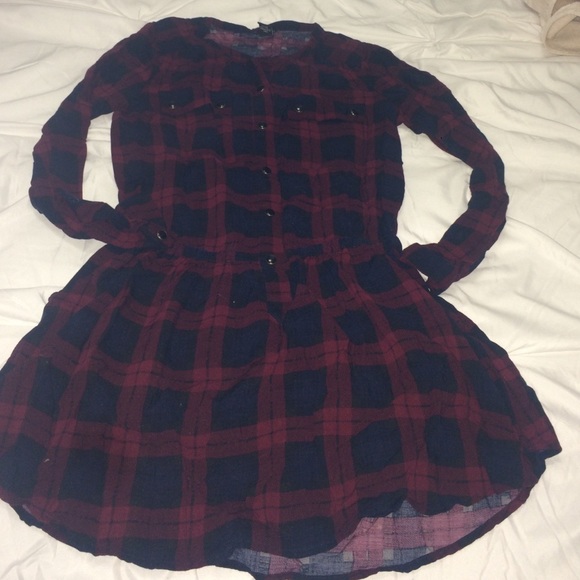 Plaid long sleeve dress shirt