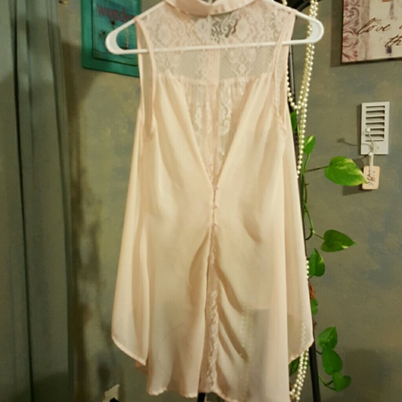 Sheer sleeveless top - Picture 2 of 2