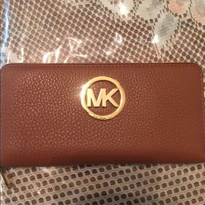 Authentic Michael Kors Continental Leather Wallet