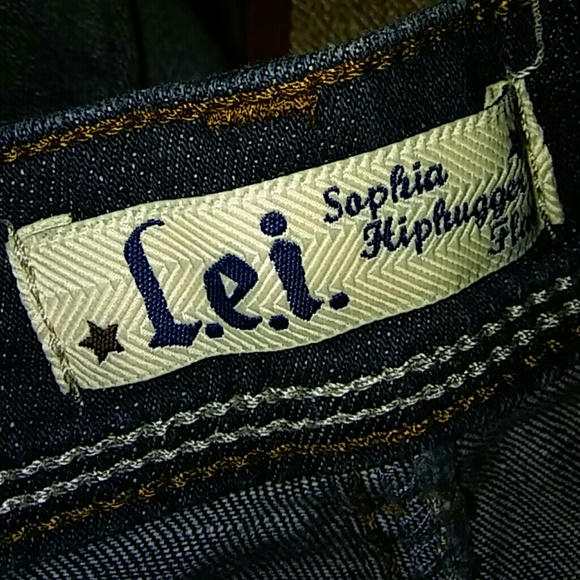 Basically Brand New Just No Tags!! - Picture 4 of 4