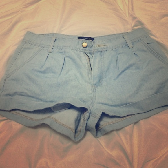 Light blue pop corn shorts