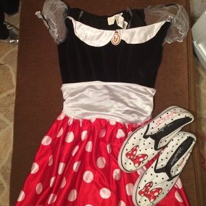 Minnie Mouse Halloween costume