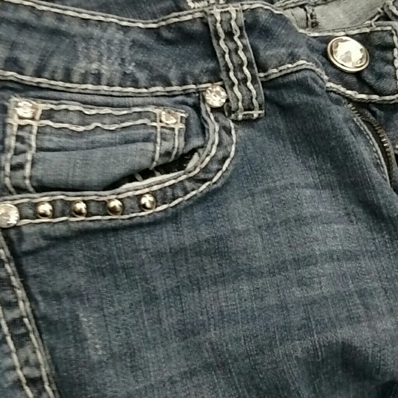Jeweled Jeans - Picture 3 of 4