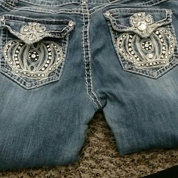 Jeweled Jeans - Picture 4 of 4