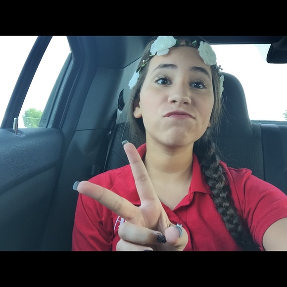 Meet your Posher, Jo - Picture 1 of 2