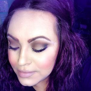 Meet your Posher, Synthia rose