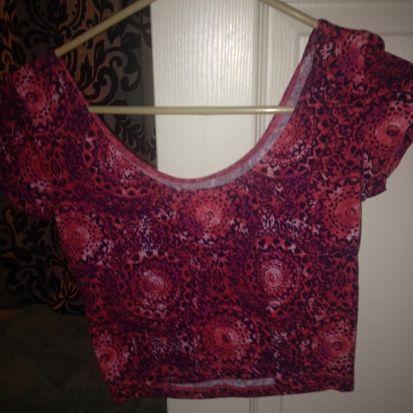 Crop top