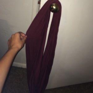 Maroon Brandy Melville Scarf☁️