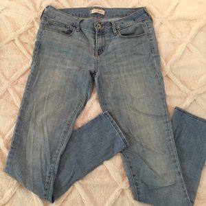 Light blue skinny jeans (Size 9)