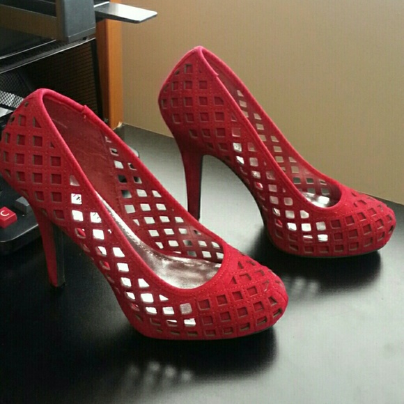Red Crushed Velvet Pumps