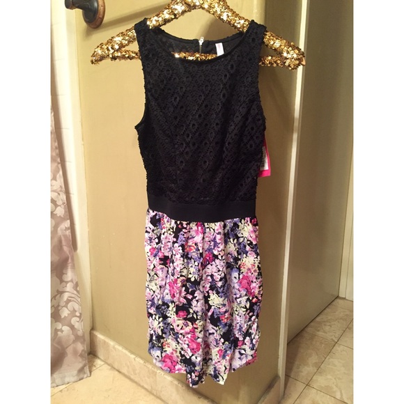 Xhilaration Black Floral Romper Sz. S