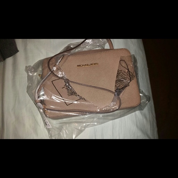 * Only trading* Michael Kors crossbody