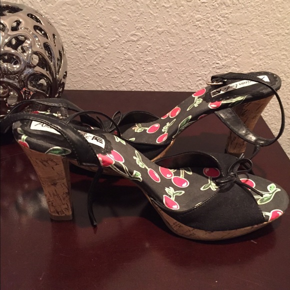 ‼️SOLD‼️American Eagle Heels  ♦️Final Price♦️