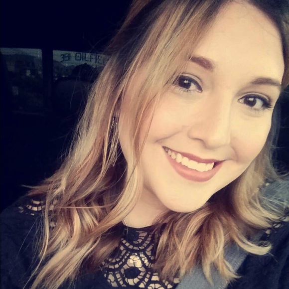 Meet your Posher, Renessa - Picture 1 of 1