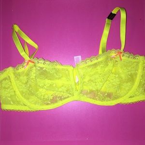 Victoria Secret lace wired special color bra; 36C