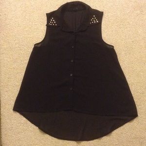 Collared sleeveless top