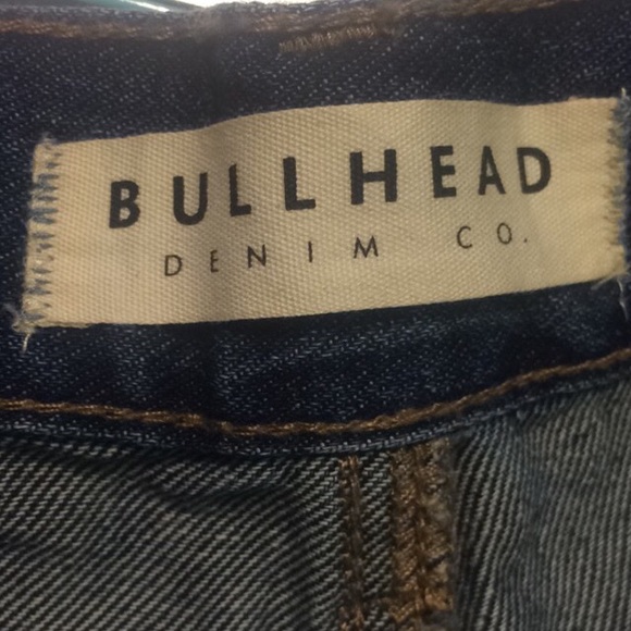 Bullhead Shorts - Picture 3 of 4