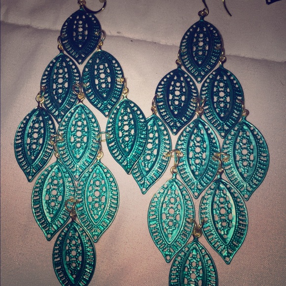 Amrita Singh chandelier earrings