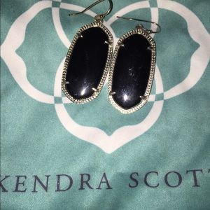Kendra Scott Elle earrings