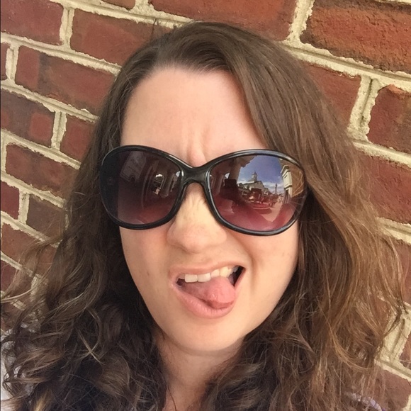 Meet your Posher, Jennifer